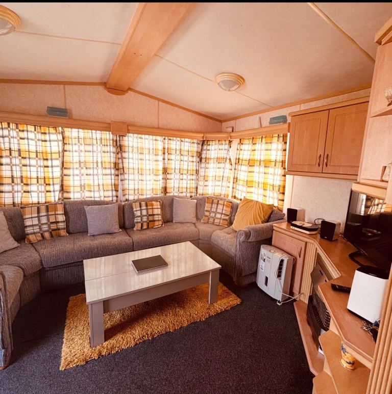 Caravan to let