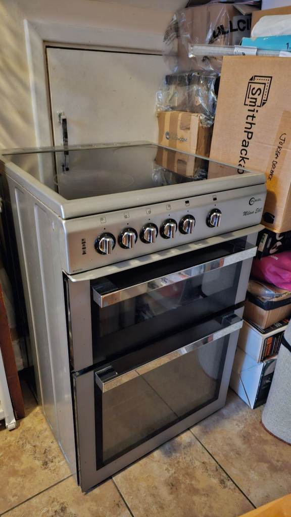 Silver Freestanding Electric Cooker - Good Condition