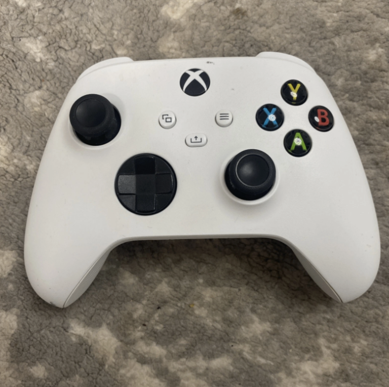 Xbox Series S Console 1TB - White, with Controller and Cables, £150.00 ...