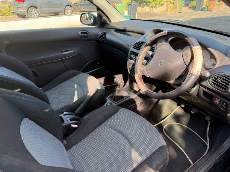 Peugeot, 206, Hatchback, 2004, Manual, 1124 (cc), 3 doors