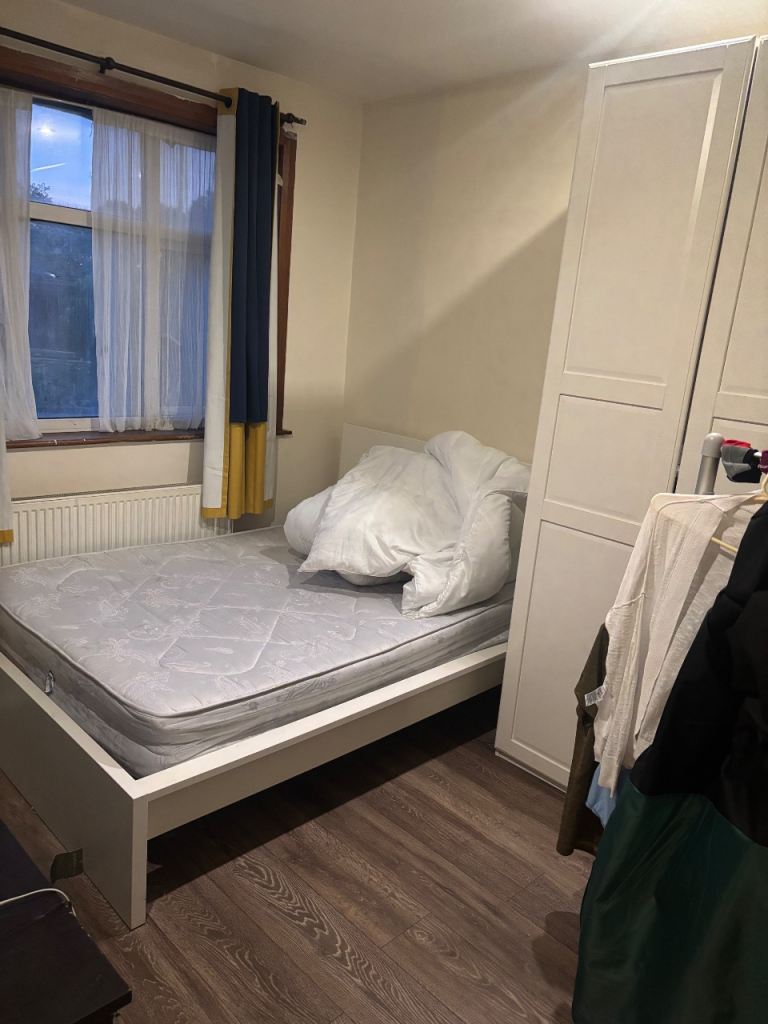 Double room mill hill