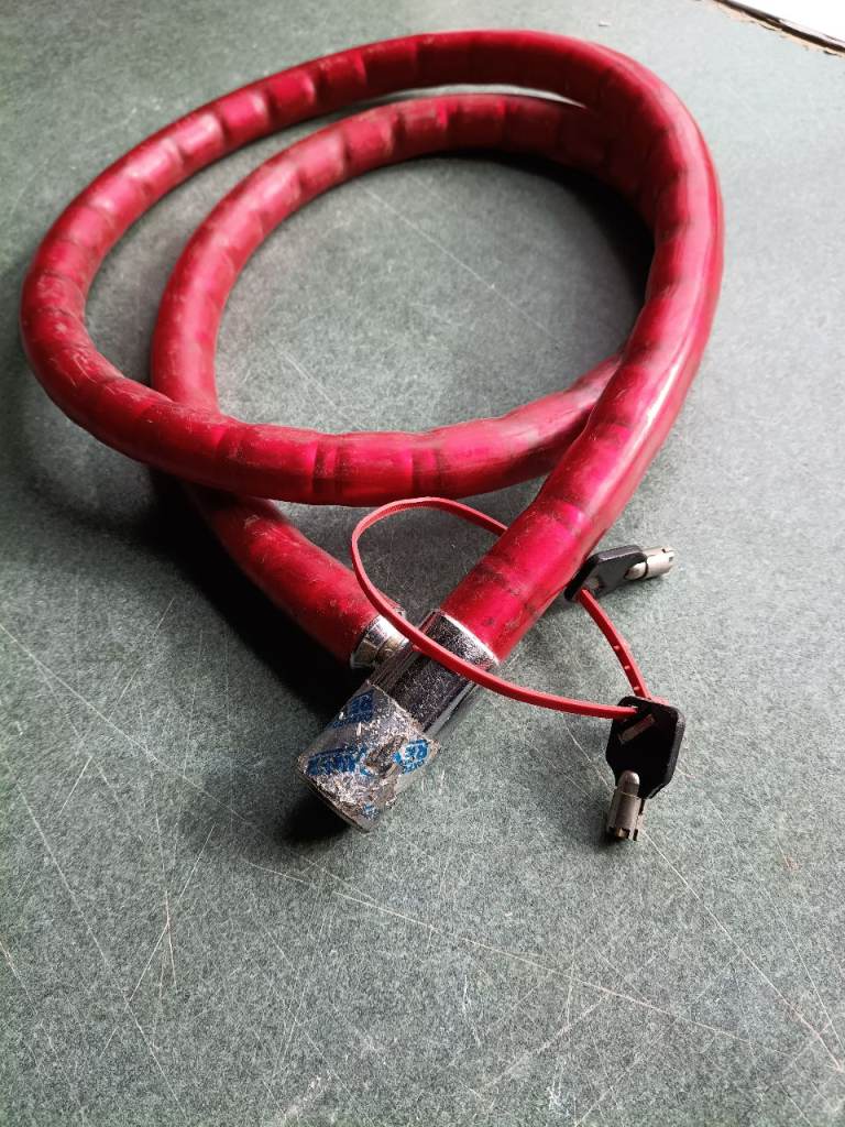 Motorcycle heavy duty chain lock