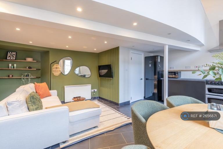 1 bedroom flat in Watergate Buildings, Newcastle Upon Tyne, NE1 (1 bed) (#2656871)