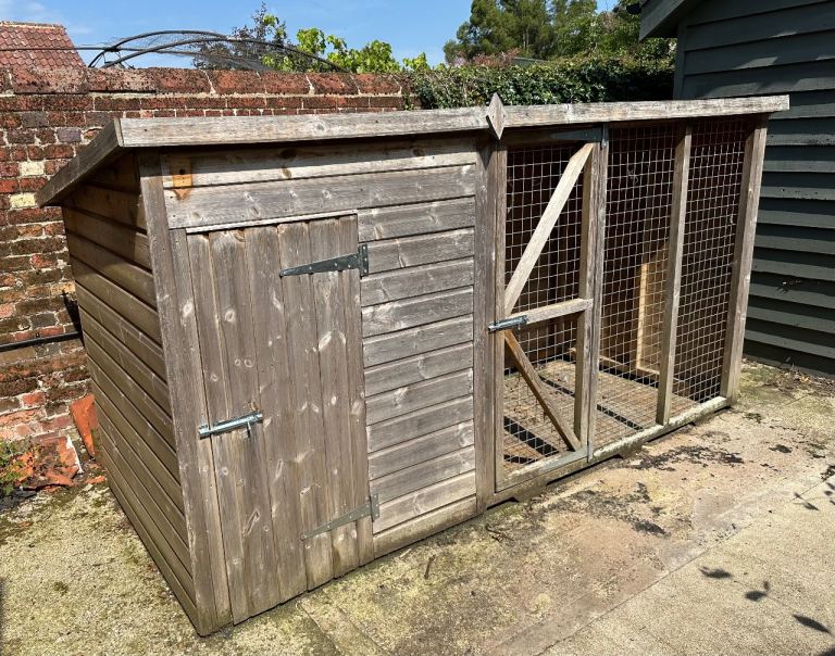 Dog kennel and run 