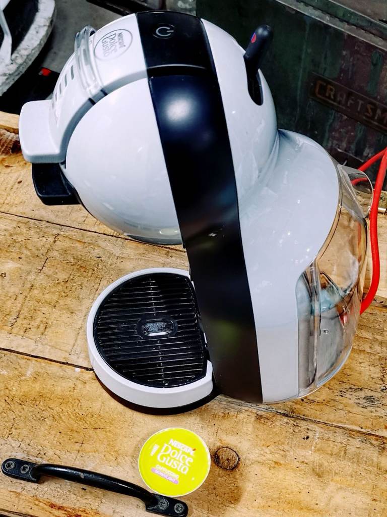 KRUPS NESCAFE Dolce Gusto coffee machine Mini Me BOXED