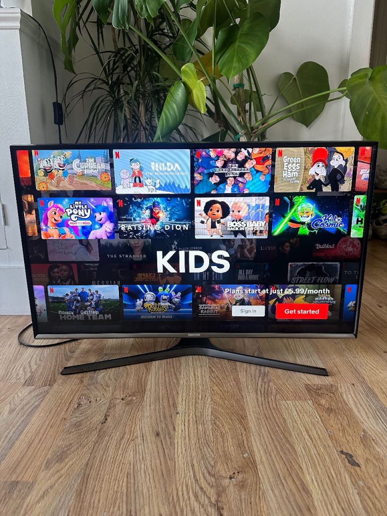 Samsung 32” Smart HD LED TV