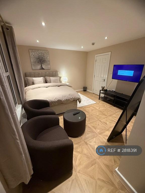 1 bedroom in Wiggenhall Road, Watford, WD18 (#2818391)