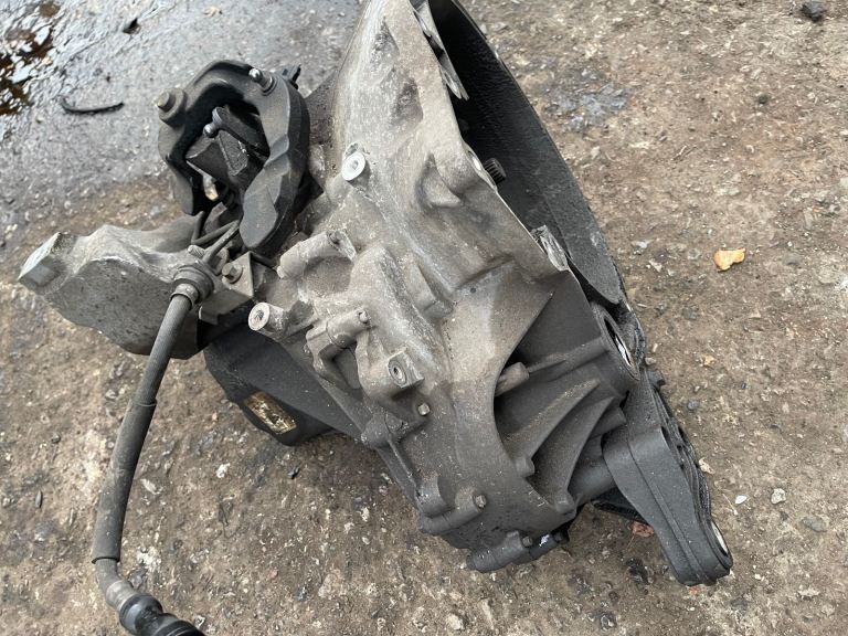 11-17 Ford Focus 1.6Tdci Mk3 6speed AV6R-7002-KG Gearbox