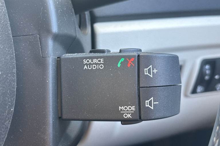 2019 Renault Captur 1.3 TCE 150 GT Line 5dr EDC Hatchback PETROL Automatic