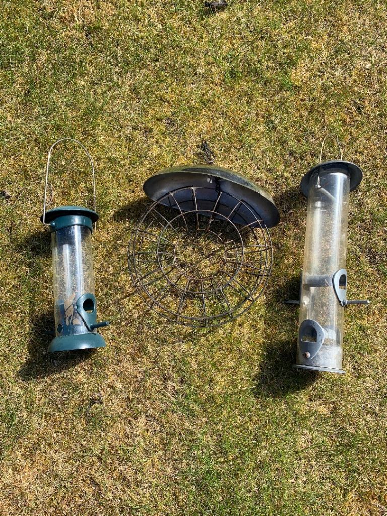 Bird feeders 