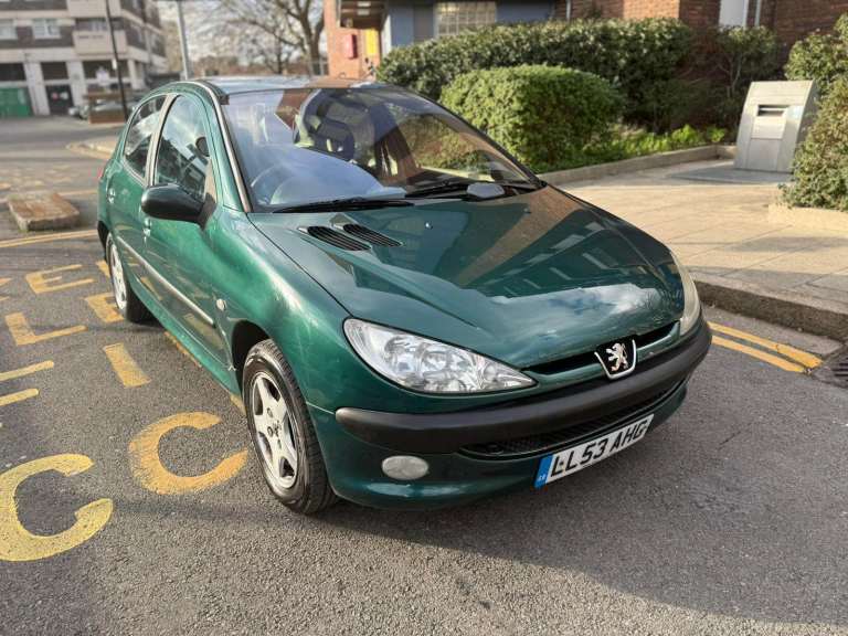 Peugeot, 206, Hatchback, 2004, AUTOMATIC, 1587 (cc), 5 doors