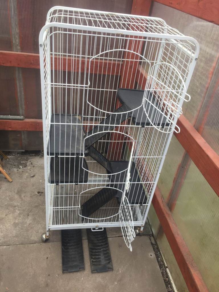Tall 3 door Chinchilla/Ferret/Rat/animal/bird Cage