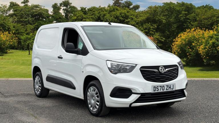 2020 Vauxhall Combo Combo L1 Diesel 2300 1.5 Turbo D 100ps H1 Sportive Van Van Diesel Manual