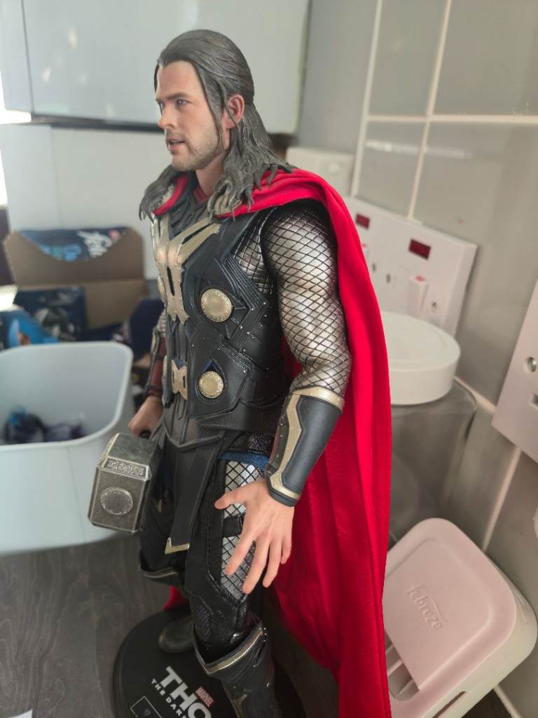 Hot toys thor , £200.00 for Sale in Alnwick, Northumberland | Gumtree