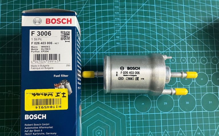 BOSCH F 026 403 006 Fuel Filter
