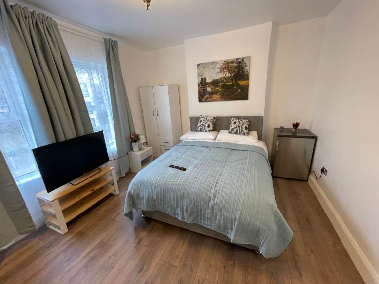 Studio Flat in West Croydon - CR02JH