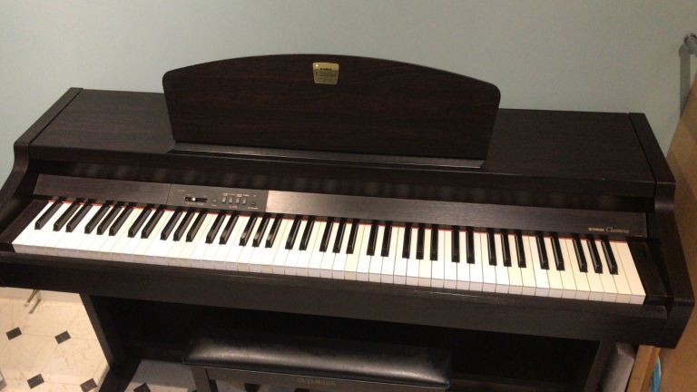 Yamaha Clavinova CLP-910
