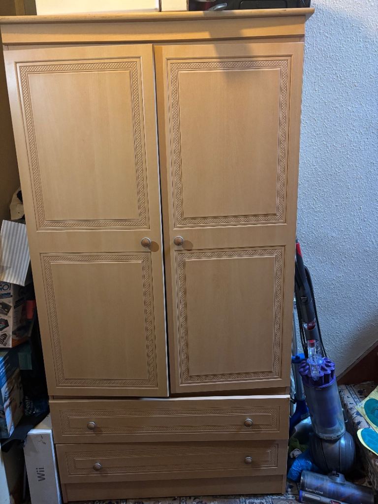 Small wardrobe with draw FREE to collect 