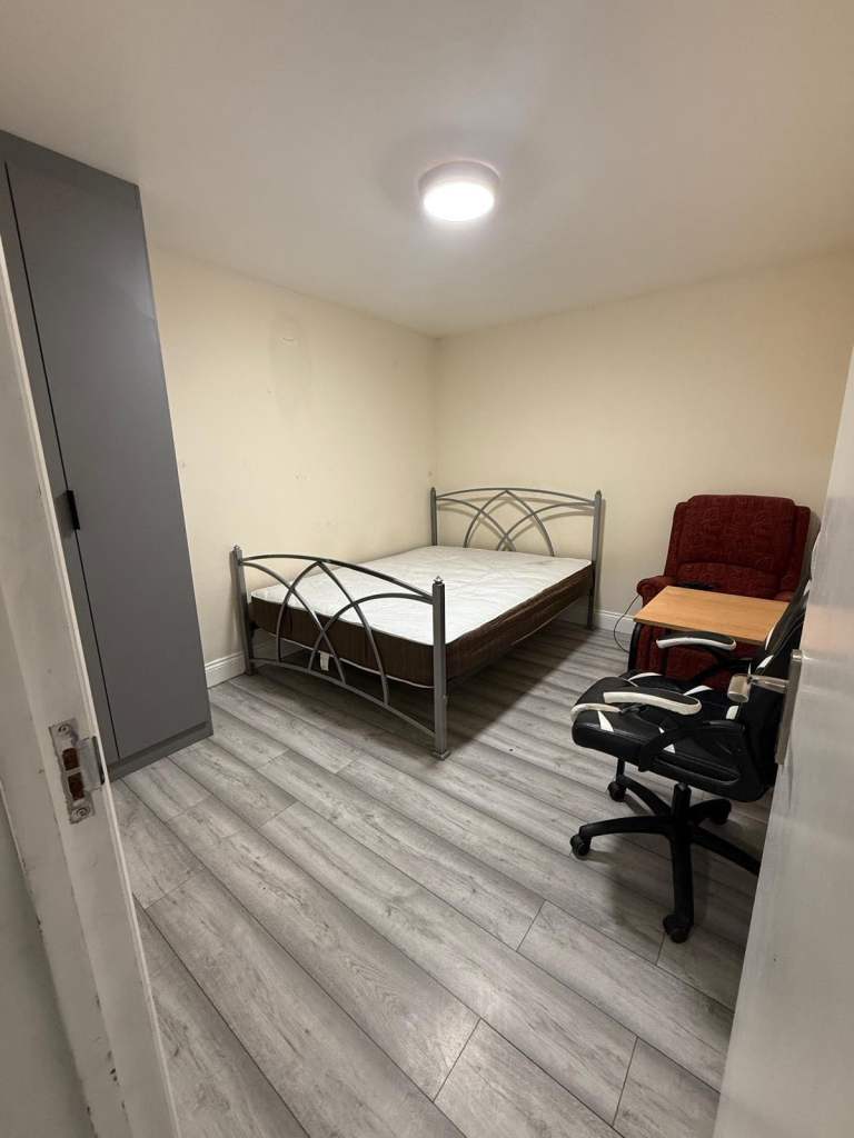Four bedroom house for rent in hayes