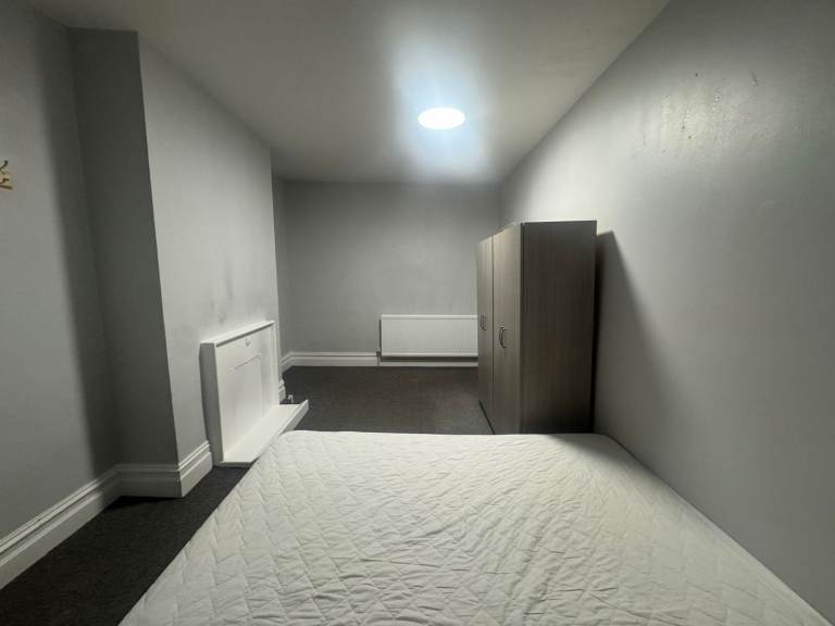 DOUBLE ROOM AVAILABLE Tottenham Hale, N15 – Walking Distance from station