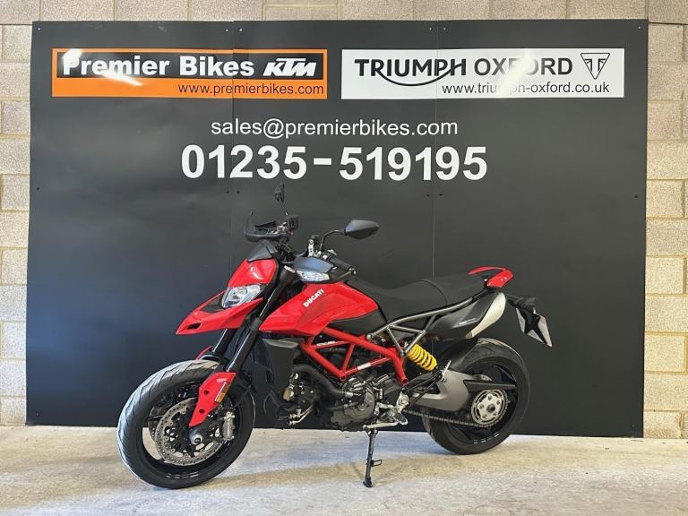 STUNNING LOW MILEAGE 2019/19 DUCATI HYPERMOTARD 950 MOTORCYCLE 