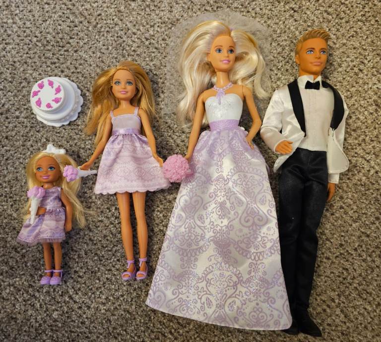 image for Barbie bridal wedding set, bride, groom, bridesmaids. Excellent condition 