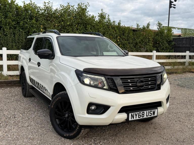 2019 Nissan Navara 2.3 dCi N-Guard Auto 4WD Euro 6 4dr PICK UP Diesel Automatic