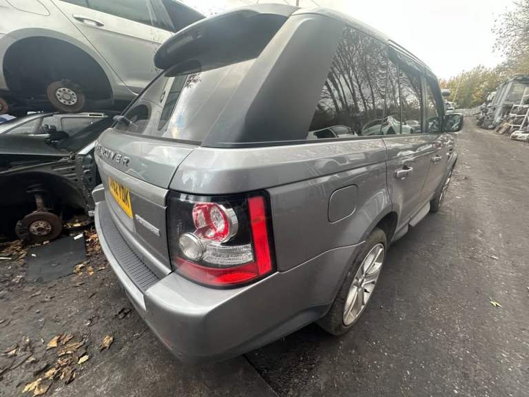  LAND ROVER RANGE ROVER SPORT 2012 3.0 DIESEL BREAKING FOR PARTS