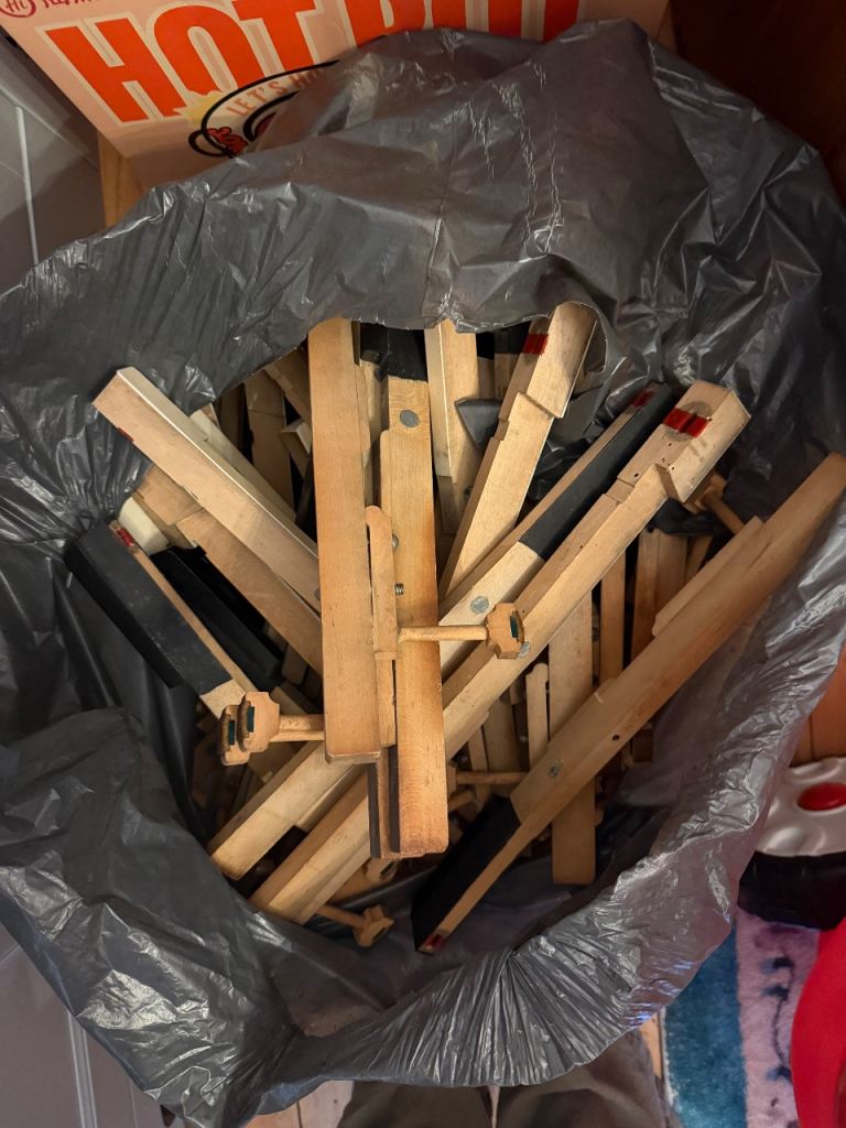 Free to collect full set piano keys 