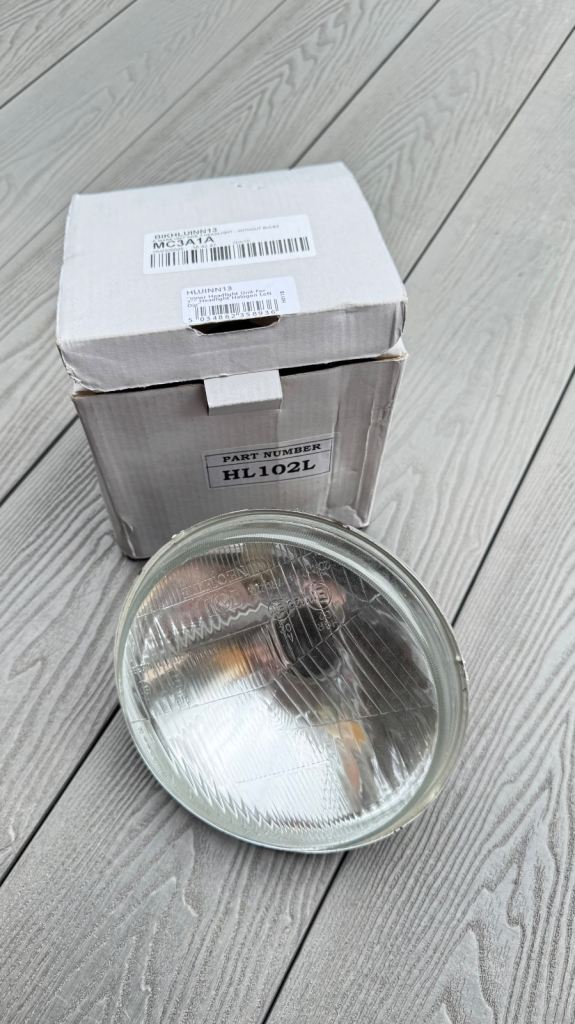 CLASSIC CAR 7" FLAT GLASS LENS HEADLAMP HEADLIGHT H4 CONVERSION KIT HL102L