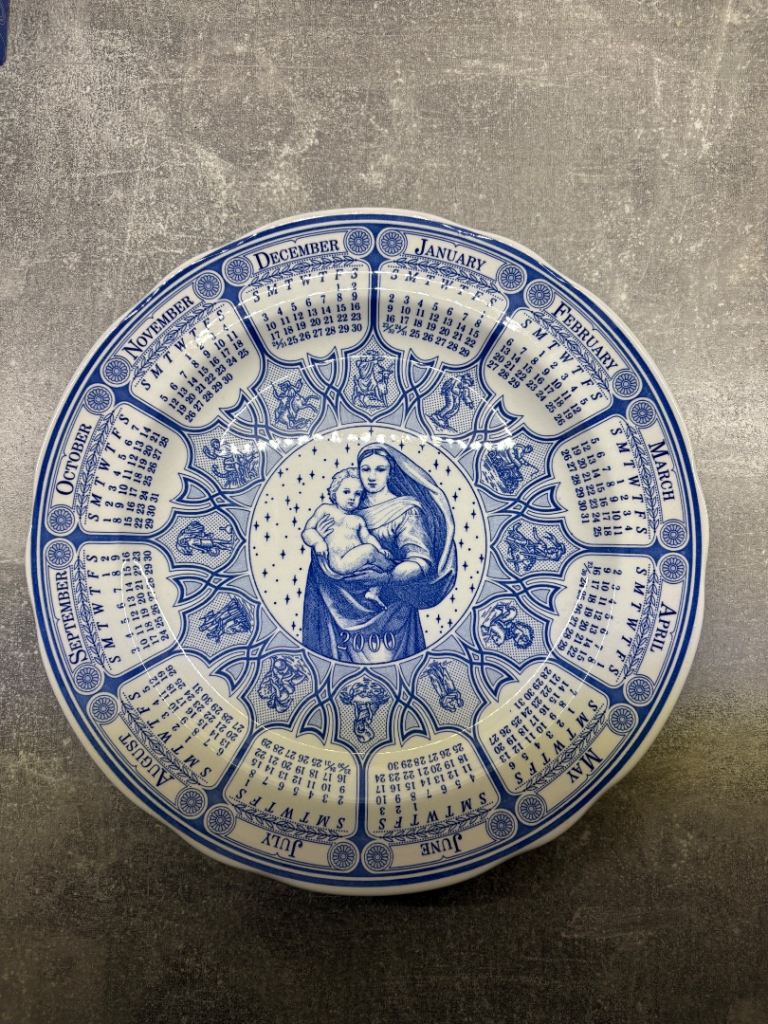 Spode Blue Room Calendar Plate, Year 2000, ‘Mother & Child’