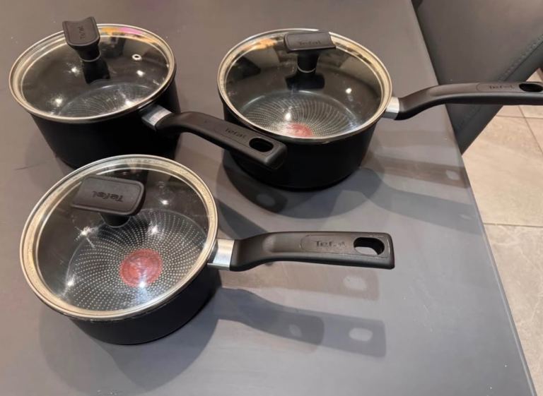 Tefal 3 Piece Aluminium Saucepan Set – Good Condition