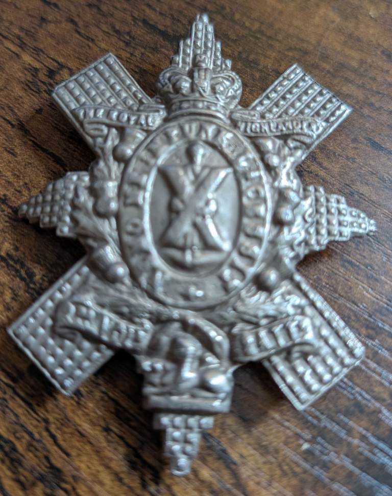 Vintage Victorian Glasgow Highlanders 5th Highland Light Infantry Cap Badge