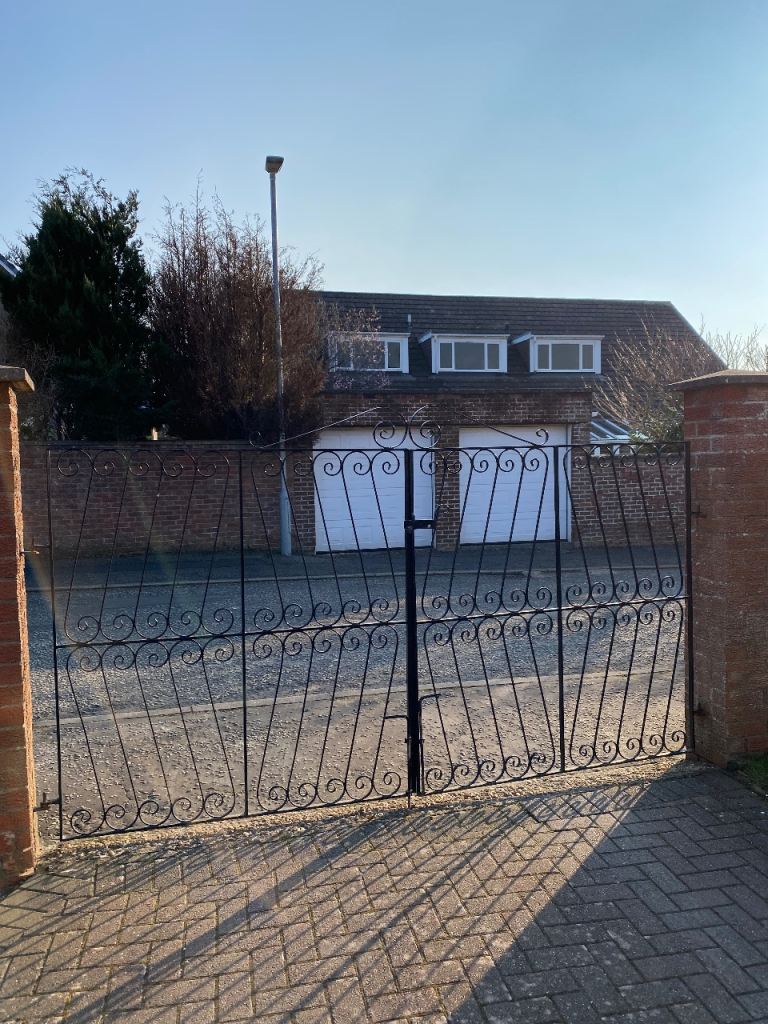 Black Wrought Iron Garden / Driveway Gates – Good Condition