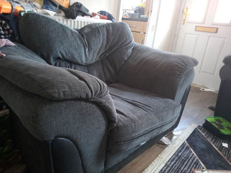 Free arm chair 