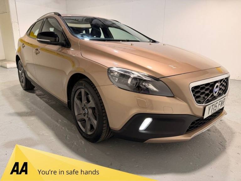 2015 15 VOLVO V40 CROSS COUNTRY 2.0 D3 LUX NAV HATCHBACK 5DR DIESEL MANUAL EURO