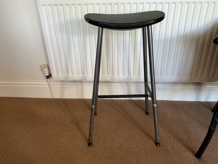 Bar stool