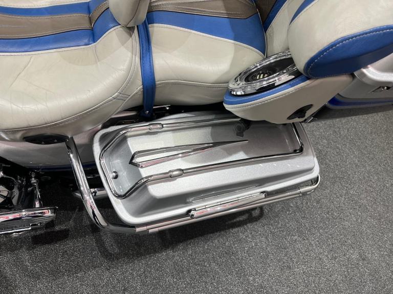 Harley-Davidson FLHTCUSE Electra Glide 1800, 2009