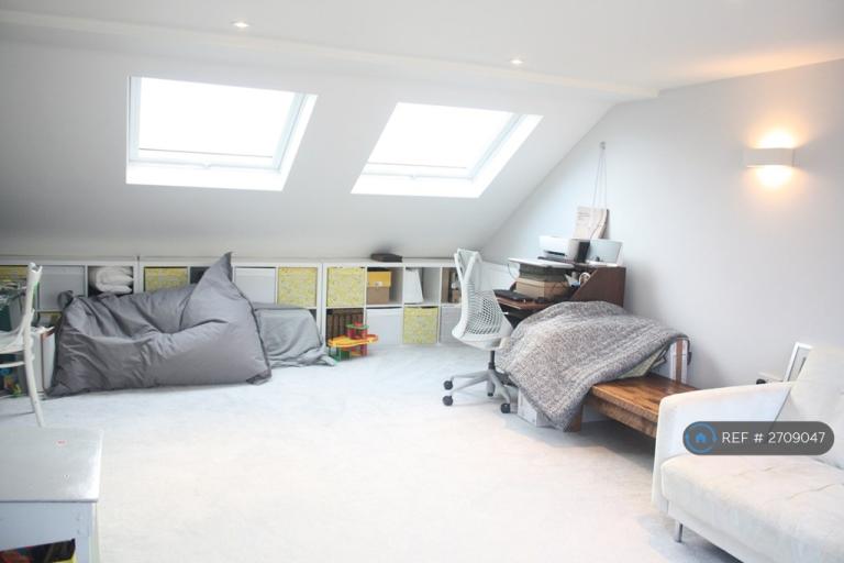 4 bedroom house in Milwain Road, Manchester, M19 (4 bed) (#2709047)