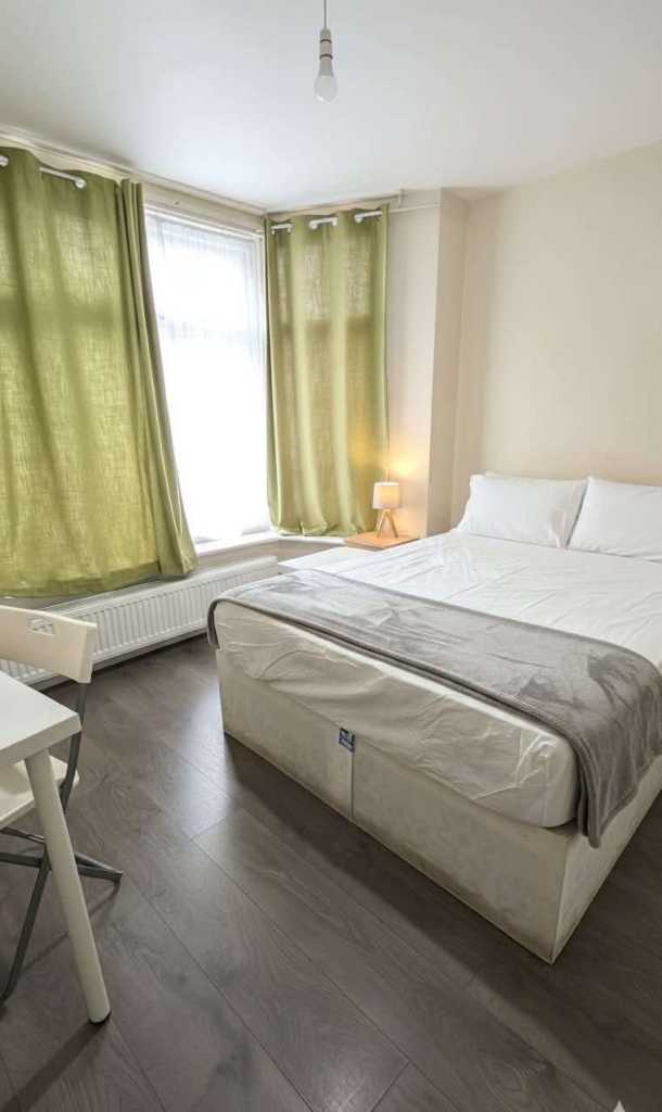 Ensuite Room to rent – Bills included – Couple welcome - £960