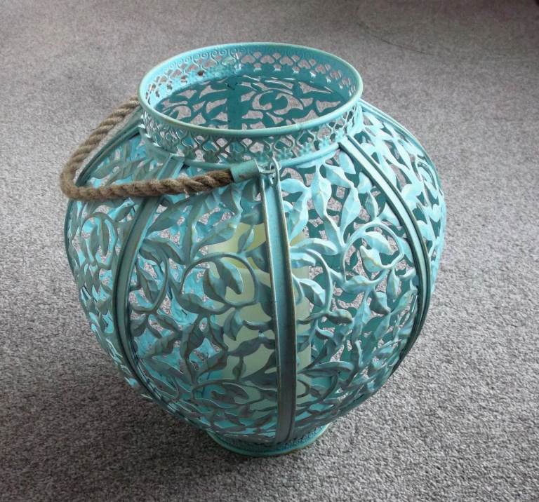 NEW Large Moroccan Style Metal Lantern 26.5cm at the widest part & 30cm High.  £35 ONO