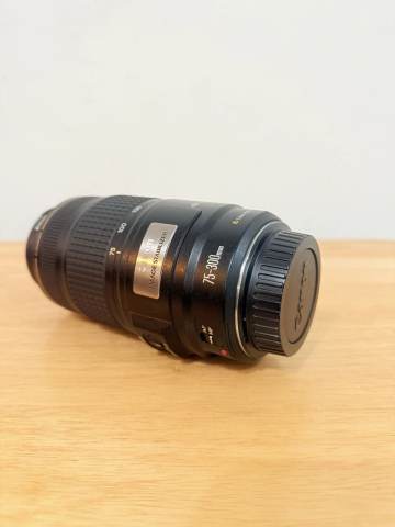 Canon EF 75-300mm f/4-5.6 IS USM Zoom Lens with Image Stabilizer