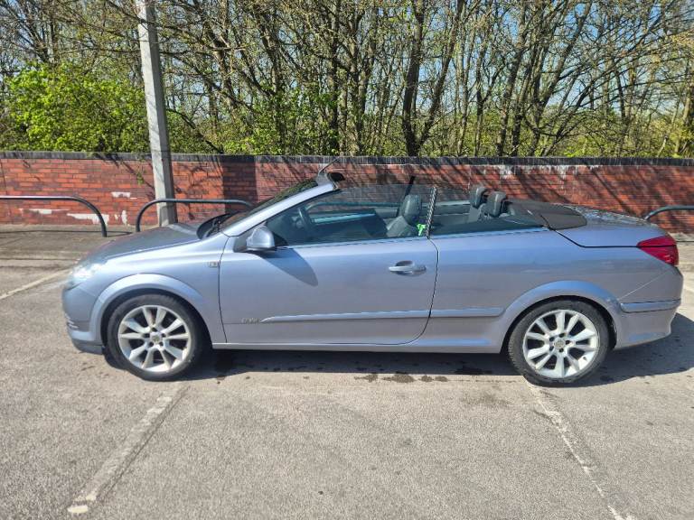 Vauxhall, ASTRA, Convertible, 2010, Manual, 1796 (cc), 3 doors