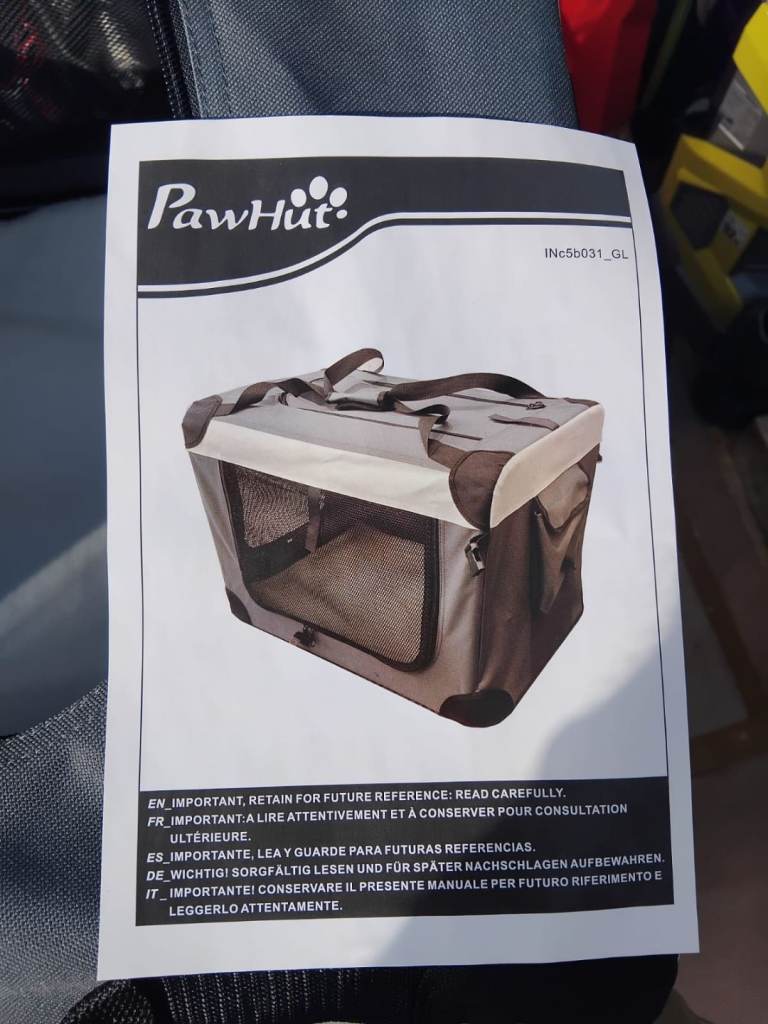 Paw hut pet carrier brand new 