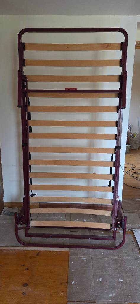 Pull down single murphy bed