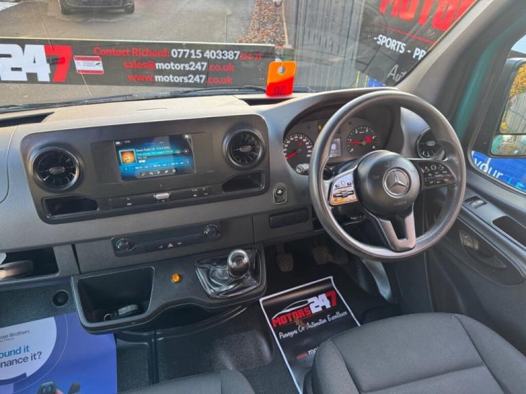  Mercedes-Benz Sprinter SPRINTER 2.1L 314CDI 3.5t H2 L2 RWD WINDOW COMBI CREW