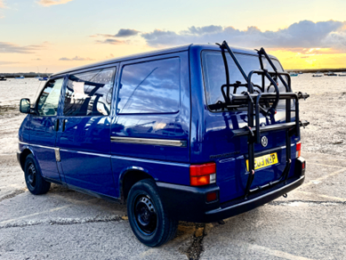 T4 Volkswagen Transporter TDi 2.5 (888-Long Nose)