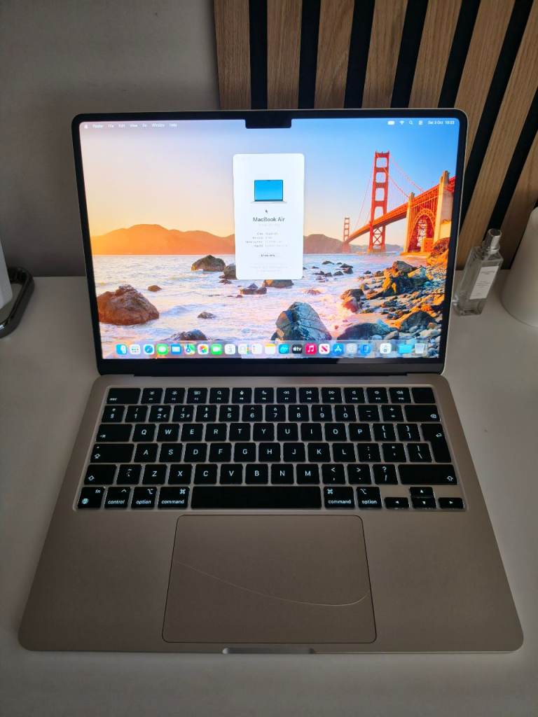 Apple MacBook Air 13” M3 2024 8GB 256GB Starlight – 95% Battery