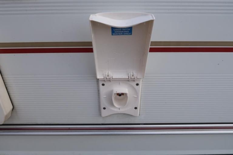 2005 COACHMAN Amara 450/2 