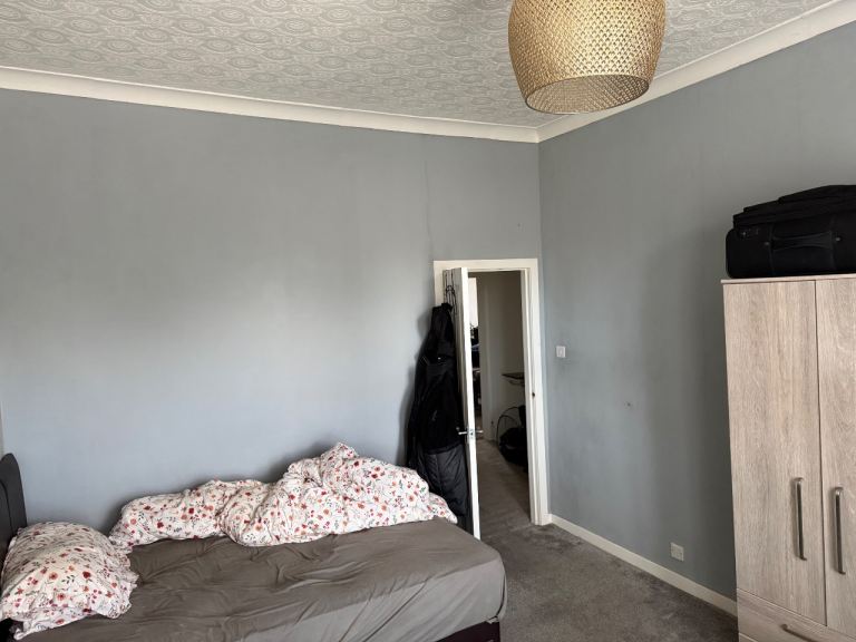 Looking for Flatmates 
